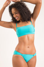 Laden Sie das Bild in den Galerie-Viewer, Image 02: Rio De Sol Set Set Nanai Bandeau-Reto Mel-Comfy
