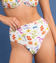 Laden Sie das Bild in den Galerie-Viewer, Image 11: Rio De Sol Unterteil Bottom Countryside Hotpants
