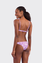 Laden Sie das Bild in den Galerie-Viewer, Model Back: Rio De Sol Unterteil Bottom Trail-Purple Essential
