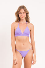 Laden Sie das Bild in den Galerie-Viewer, Model Front: Rio De Sol Oberteil Top Bora-Lavanda Tri-Cos
