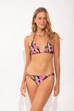 Laden Sie das Bild in den Galerie-Viewer, Model Front: Rio De Sol Unterteil Bottom Jolie Mel-Comfy

