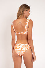 Laden Sie das Bild in den Galerie-Viewer, Model Back: Rio De Sol Unterteil Bottom Sahari Essential-Comfy
