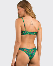 Laden Sie das Bild in den Galerie-Viewer, Image 08: Rio De Sol Set Set Wilds Bandeau-Reto Highleg
