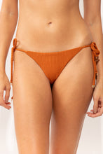 Laden Sie das Bild in den Galerie-Viewer, Gallery: Rio De Sol Unterteil Bottom Ferrugo Cheeky-Tie
