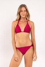 Laden Sie das Bild in den Galerie-Viewer, Model Front: Rio De Sol Oberteil Top Shimmer-Desejo Mel
