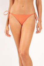 Laden Sie das Bild in den Galerie-Viewer, Gallery: Rio De Sol Unterteil Bottom Sand-Argila Cheeky-Micro
