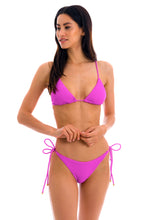 Laden Sie das Bild in den Galerie-Viewer, Model Front: Rio De Sol Unterteil Bottom St-Tpz-Pink Ibiza
